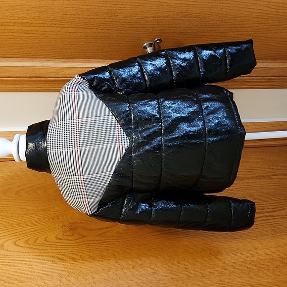 Glamorous Plaid Faux Patent Leather Puffer Jacket Size M - Picture 5 of 9